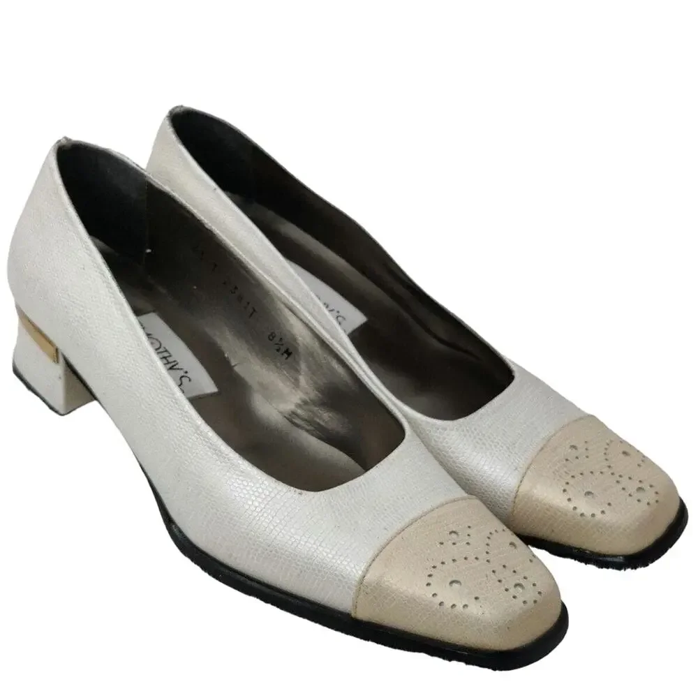 Vintage white cream cap Toe Kitten Heels Sz 8.5